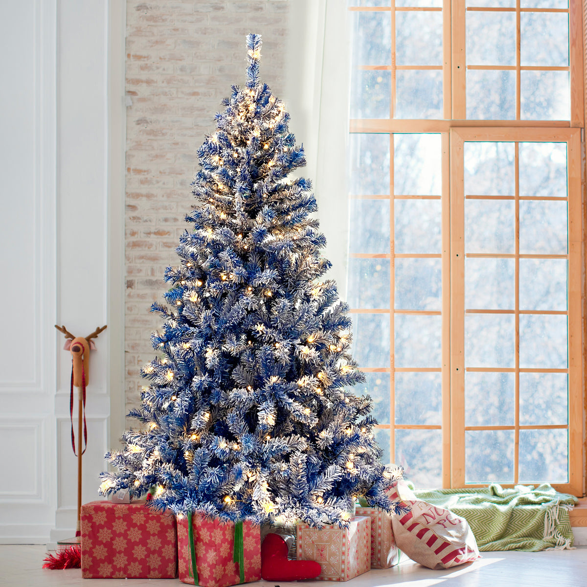 6FT Christmas tree snowflake flocking person with 750 Christmas branches